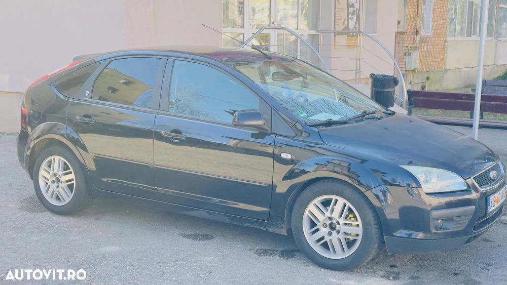 Ford Focus 1.6 TDCI Ghia - 2