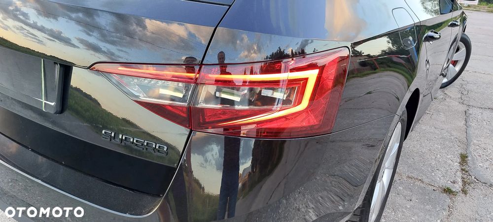Skoda Superb Combi 1.6 TDI DSG Ambition - 13
