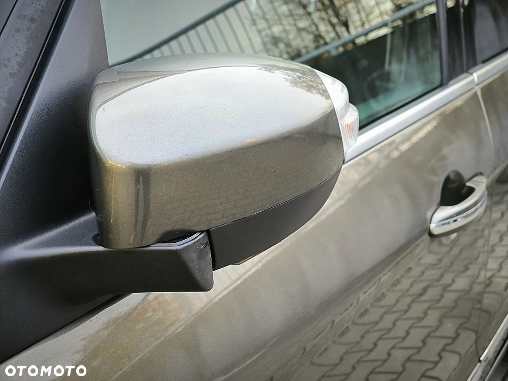 Ford Galaxy 2.0 TDCi Titanium - 24