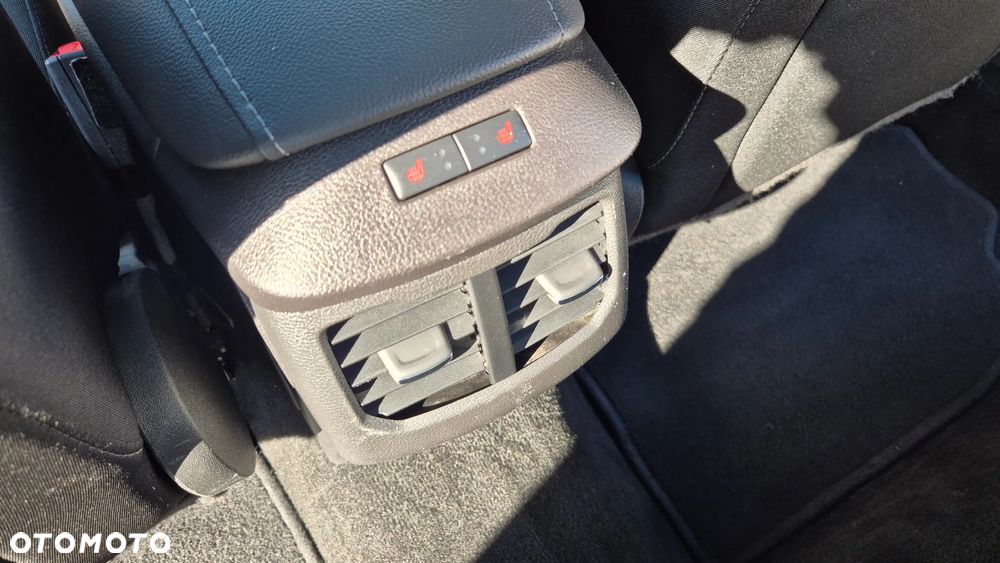 Ford Mondeo SW 2.0 TDCi S&S PowerShift-Aut Titanium - 19