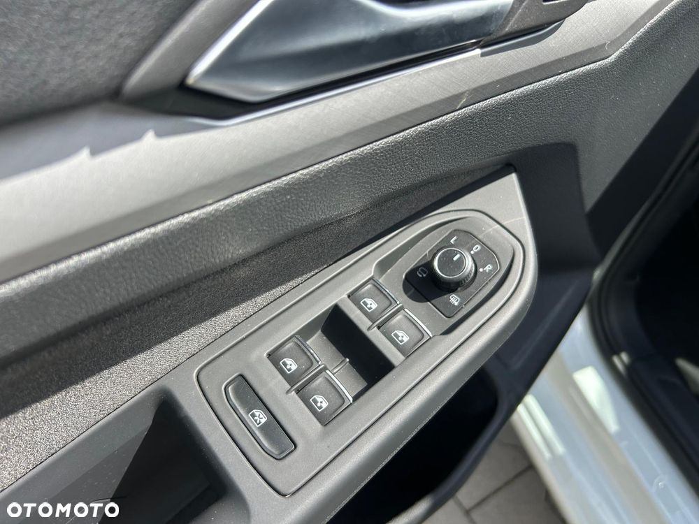 Volkswagen Golf 2.0 TDI Life DSG - 34