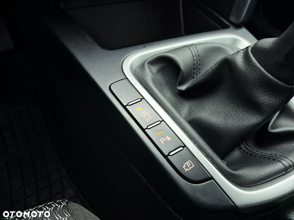 Kia XCeed 1.5 T-GDI M - 36