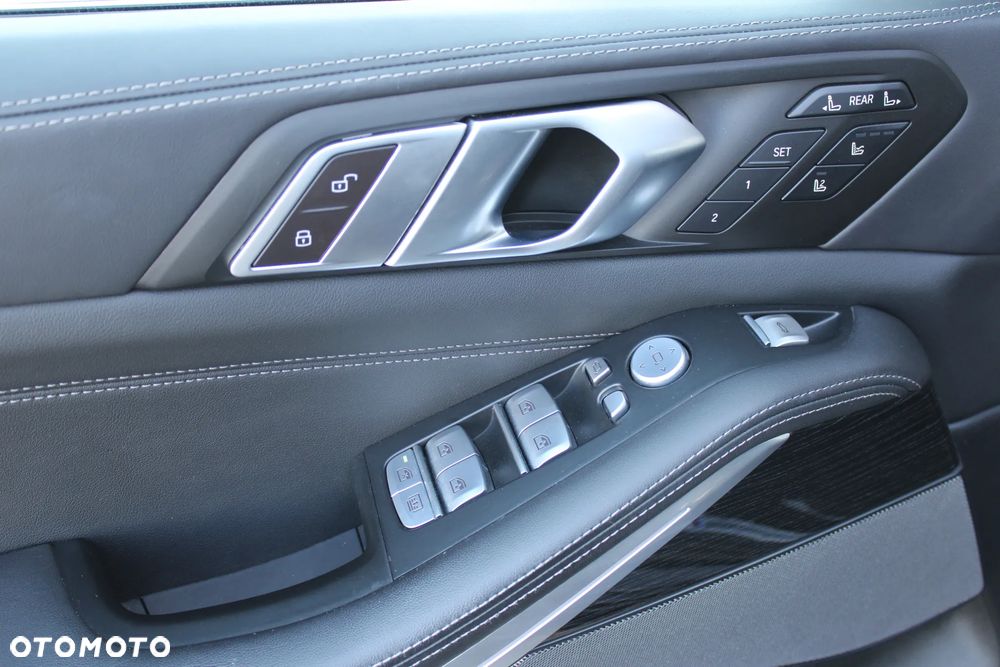 BMW X7 xDrive40d mHEV sport - 24