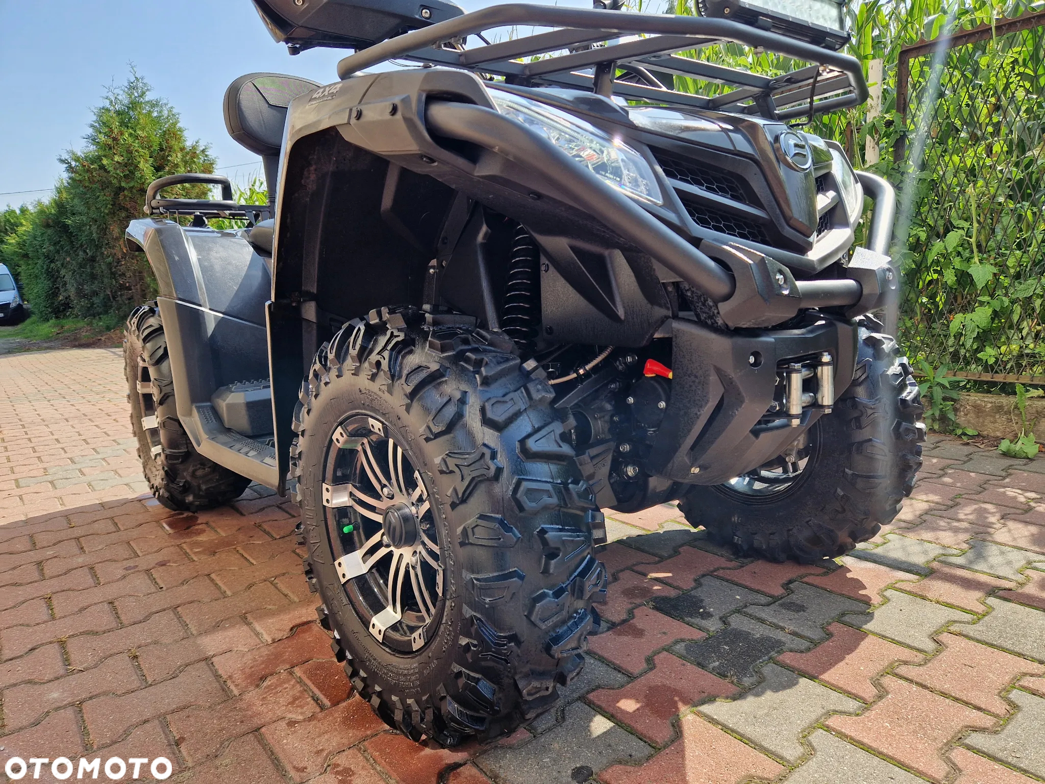 CFMoto CForce - 9