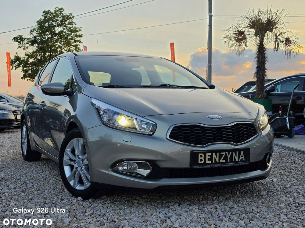 Kia Ceed - 8