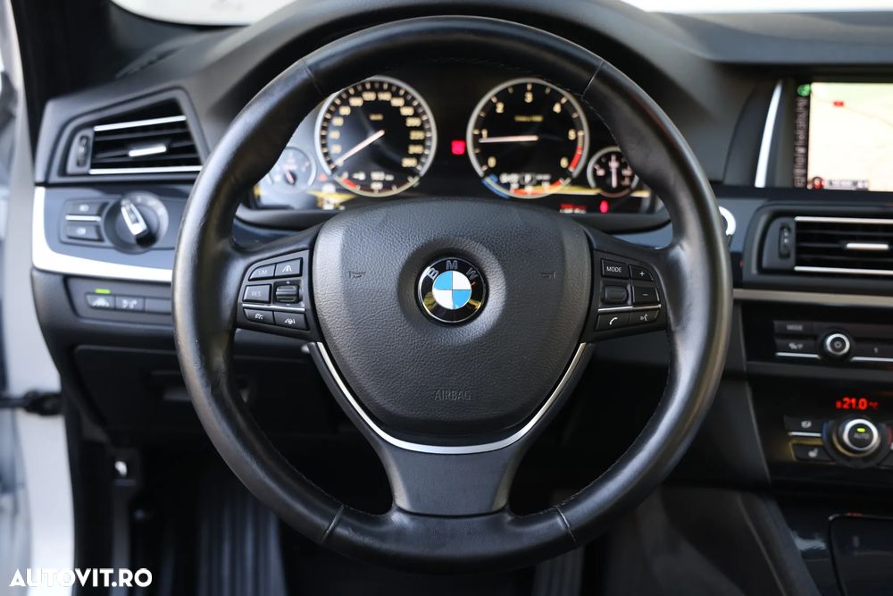 BMW Seria 5 518d Aut. - 30