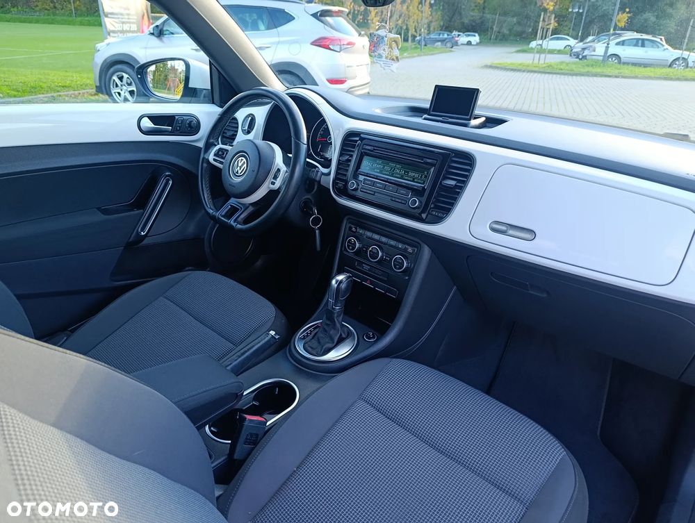 Volkswagen Beetle The 1.6 TDI DPF DSG Design - 18