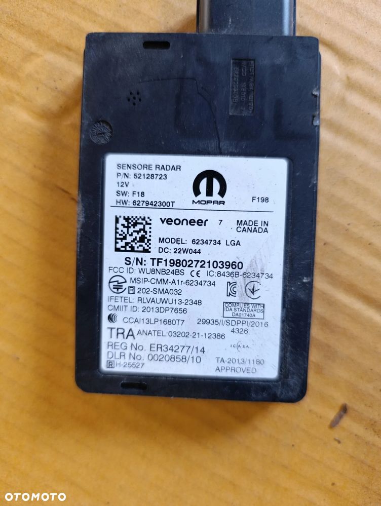 JEEP RENEGADE 4Xe CZUJNIK RADAR MARTWEGO POLA 52128723 - 2