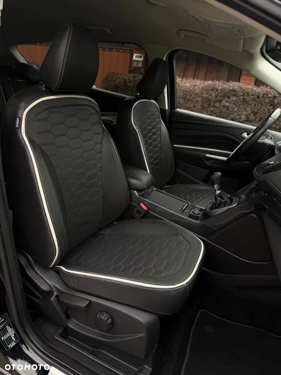 Ford Kuga 1.5 EcoBoost 2x4 Vignale - 34