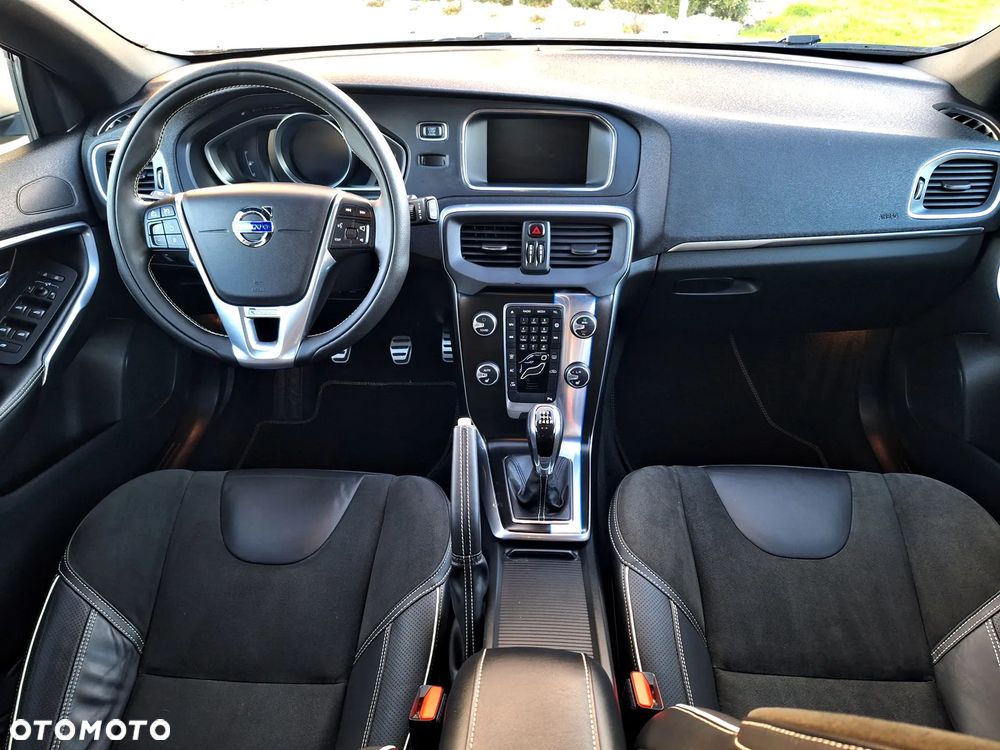 Volvo V40 - 32