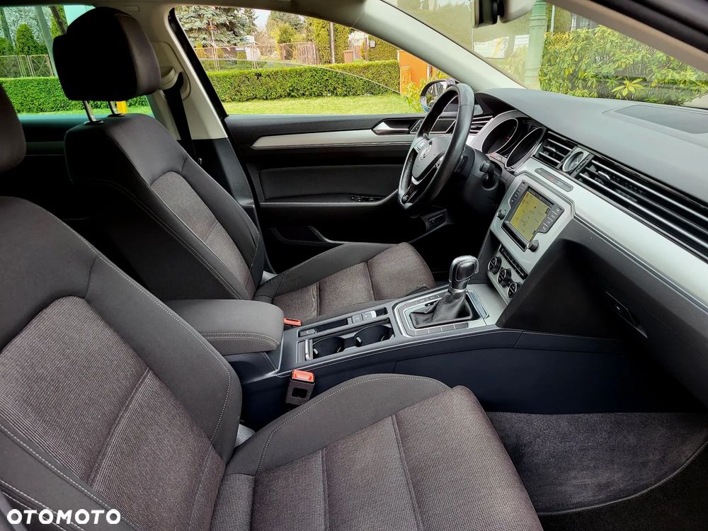 Volkswagen Passat - 7