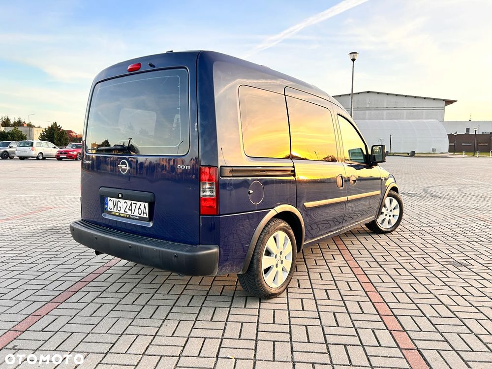 Opel Combo Tour 1.3 CDTI Cosmo - 4