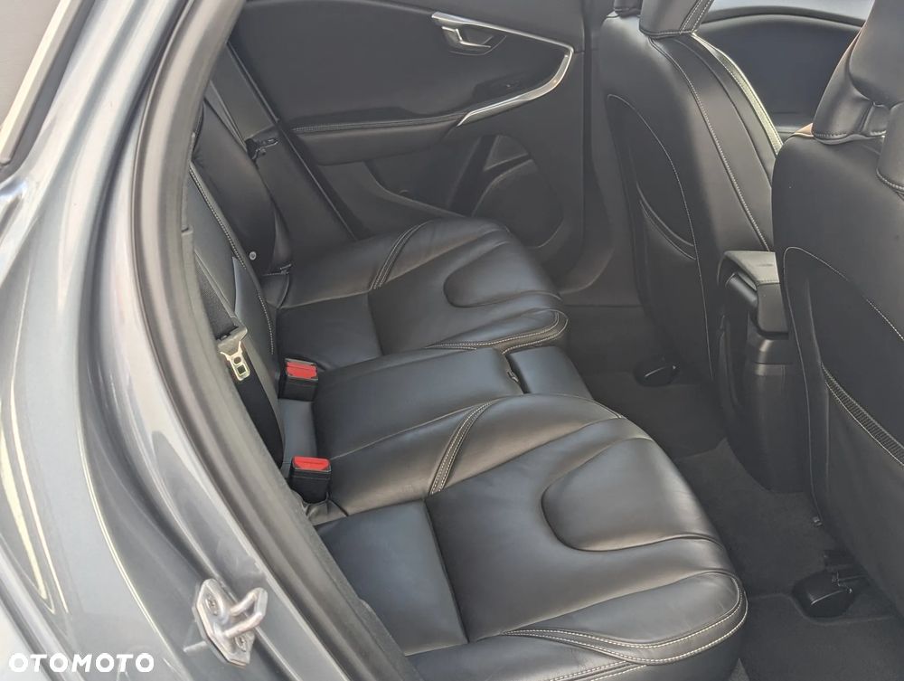 Volvo V40 Cross Country D3 Summum - 20
