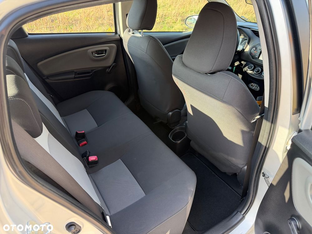 Toyota Yaris 1.0 VVT-i Life - 32