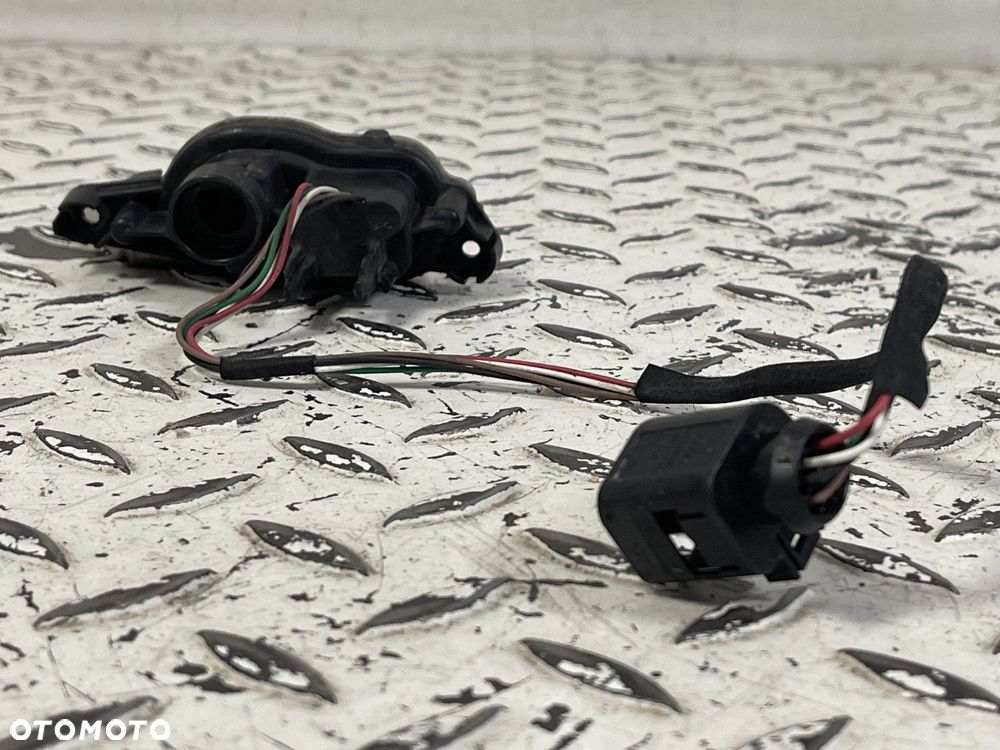 KOMPLET ORYGINALNA PRZETWORNICA MODUŁ LAMPY LED LEWY KIERUNKOWSKAZ VW ARTEON 90118048 90118059 - 8