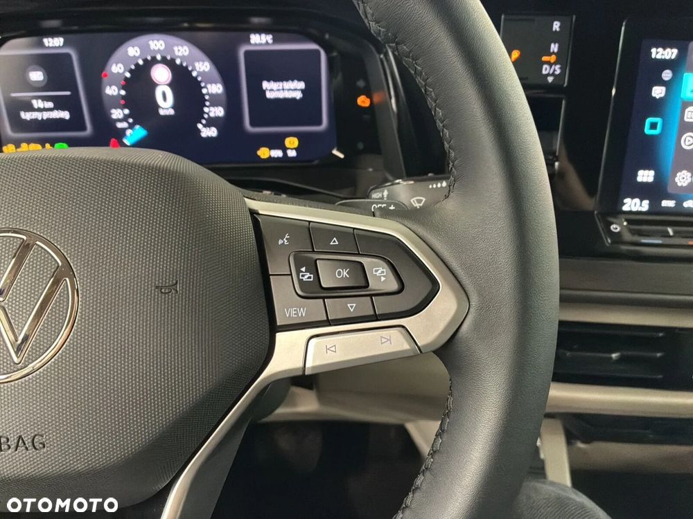 Volkswagen Multivan - 24