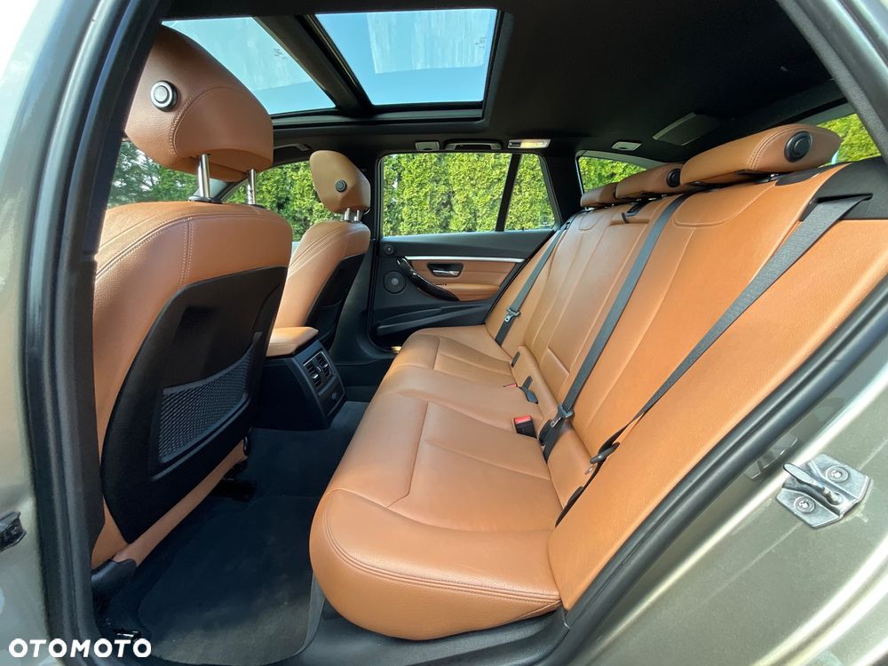 BMW Seria 3 320d Luxury Line - 23