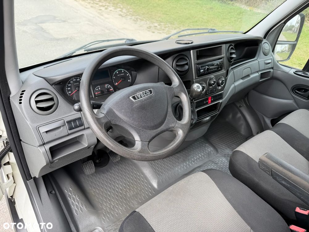 Iveco 35C15 * 3.0 / 150KM * Skrzyniowy * Rozstaw osi: 4.1m * Koła bliźniacze * Rama do zabudowy * - 28