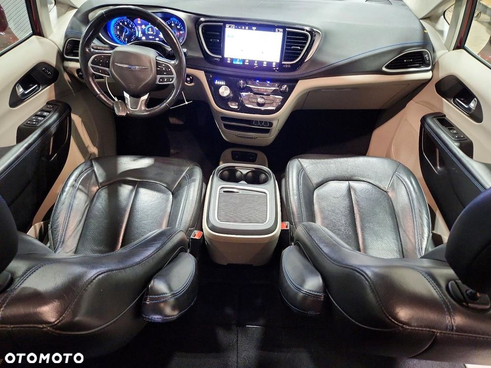 Chrysler Pacifica - 9