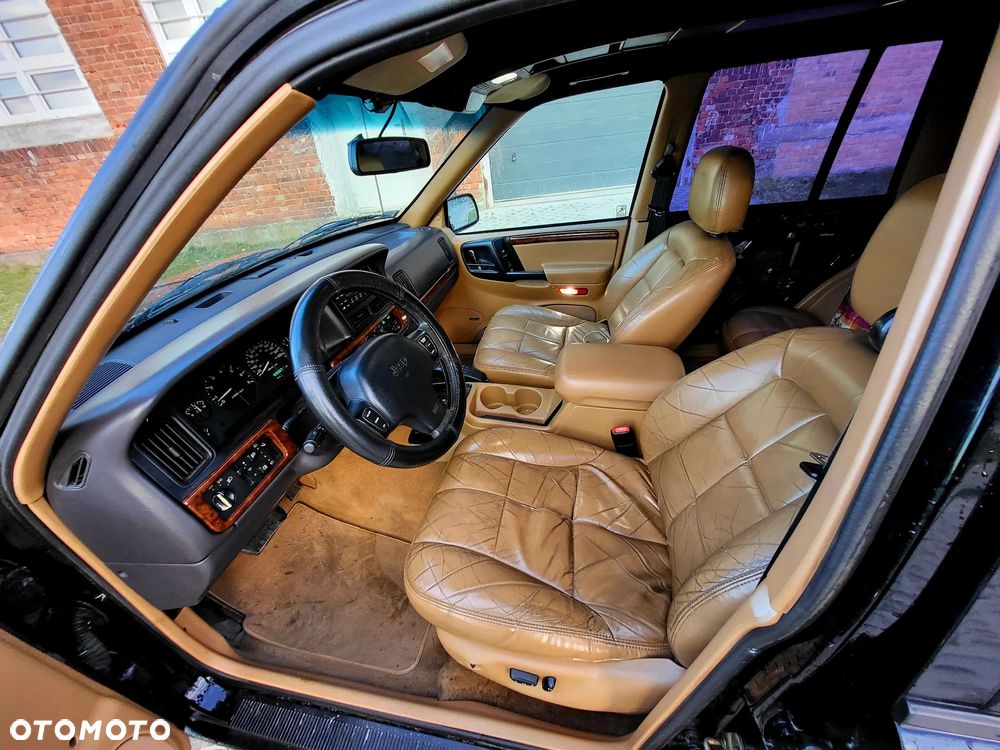 Jeep Grand Cherokee - 10