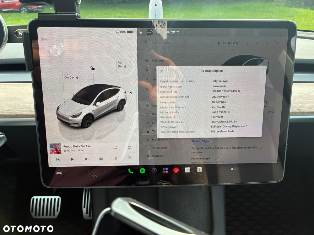 Tesla Model Y - 17