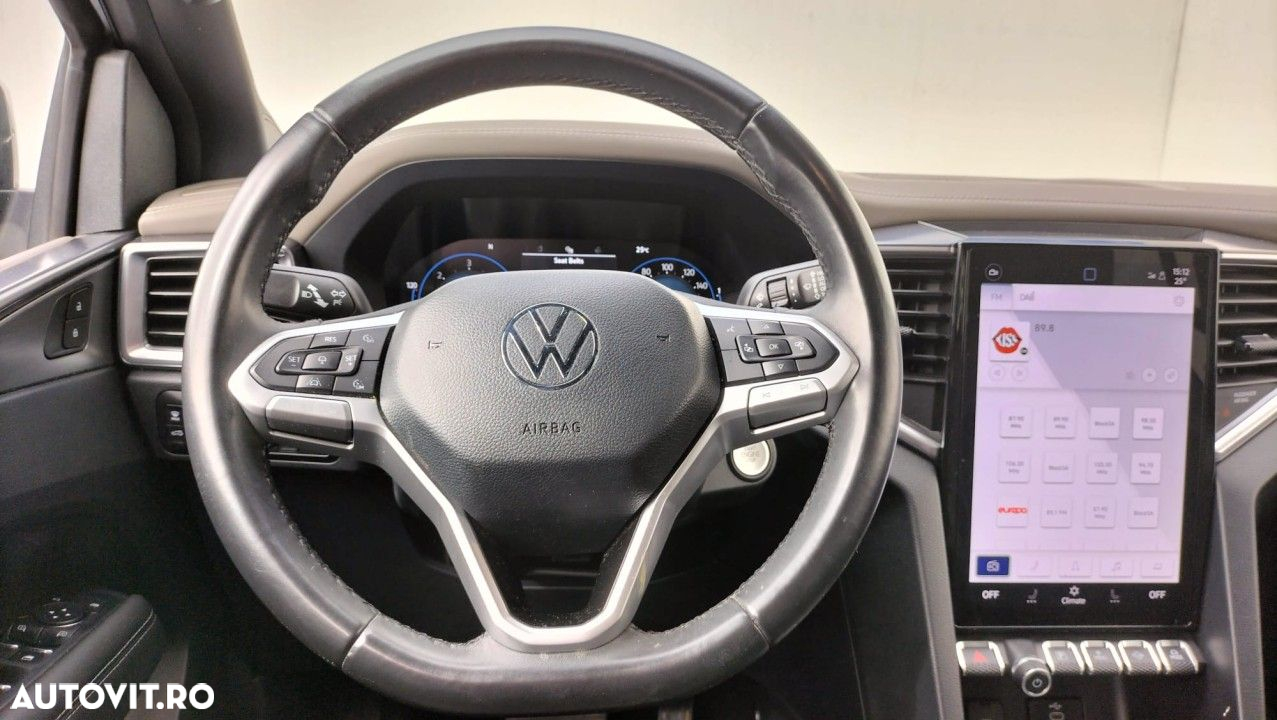 Volkswagen Amarok - 12
