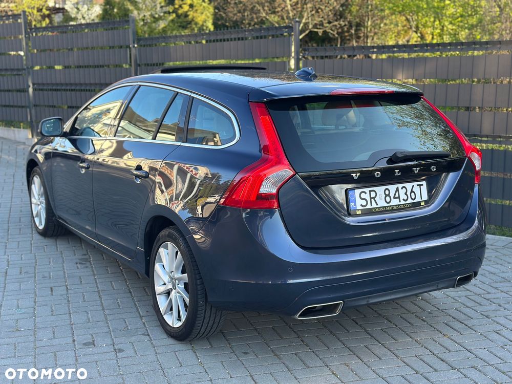 Volvo V60 D4 Momentum - 4