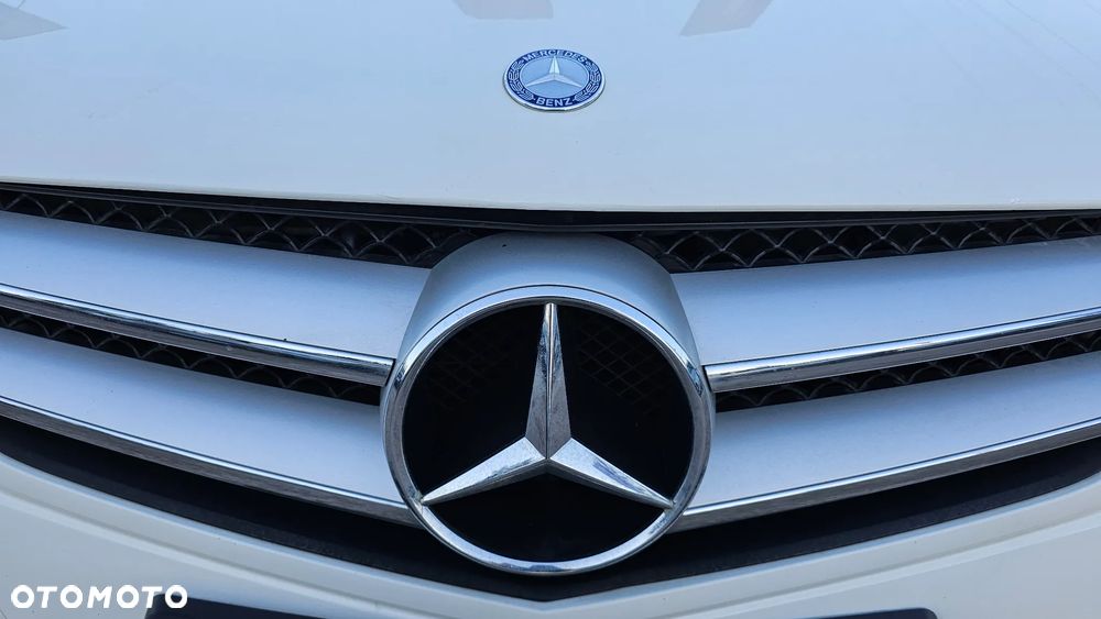 Mercedes-Benz Klasa C 180 BlueEFFICIENCY 7G-TRONIC - 36