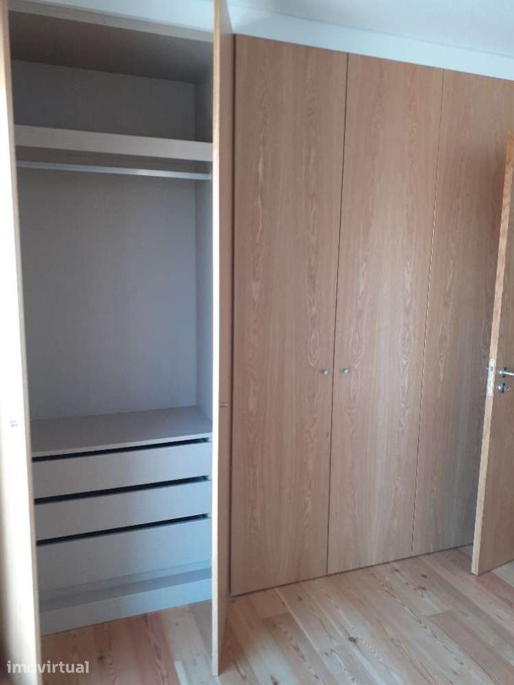 Apartamento T1 no Porto com varanda e garagem - Grande imagem: 4/22