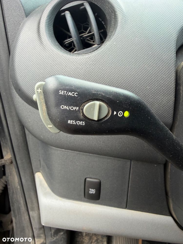 Daihatsu Sirion 1.5 - 6