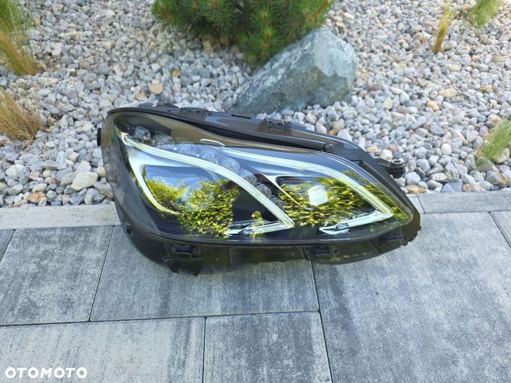 MERCEDES E KLASA 212 LIFT Lampa prawa przód Full Led Inteligent A2129063203 - 2