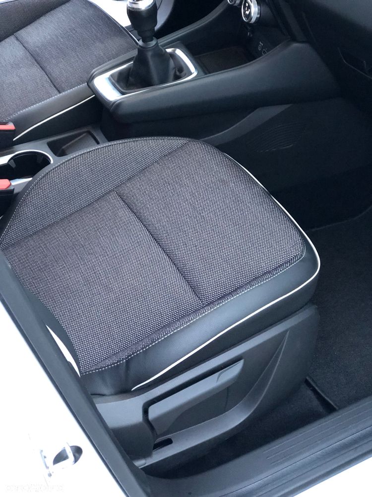 Renault Captur TCe 90 INTENS - 25