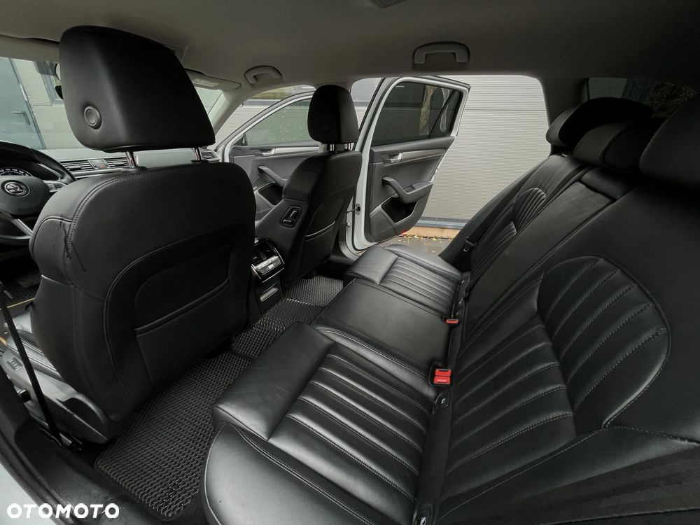 Skoda Superb 2.0 TDI Ambition DSG - 20