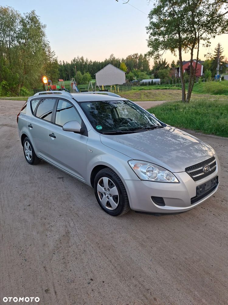 Kia Ceed - 1