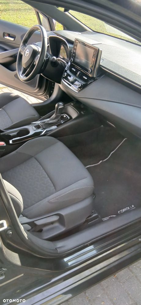 Toyota Corolla ver-2-0-hybrid-executive - 19