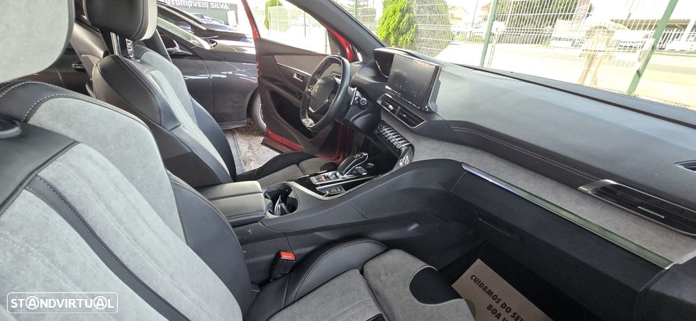 Peugeot 3008 1.6 Hybrid GT Pack e-EAT8 - 23