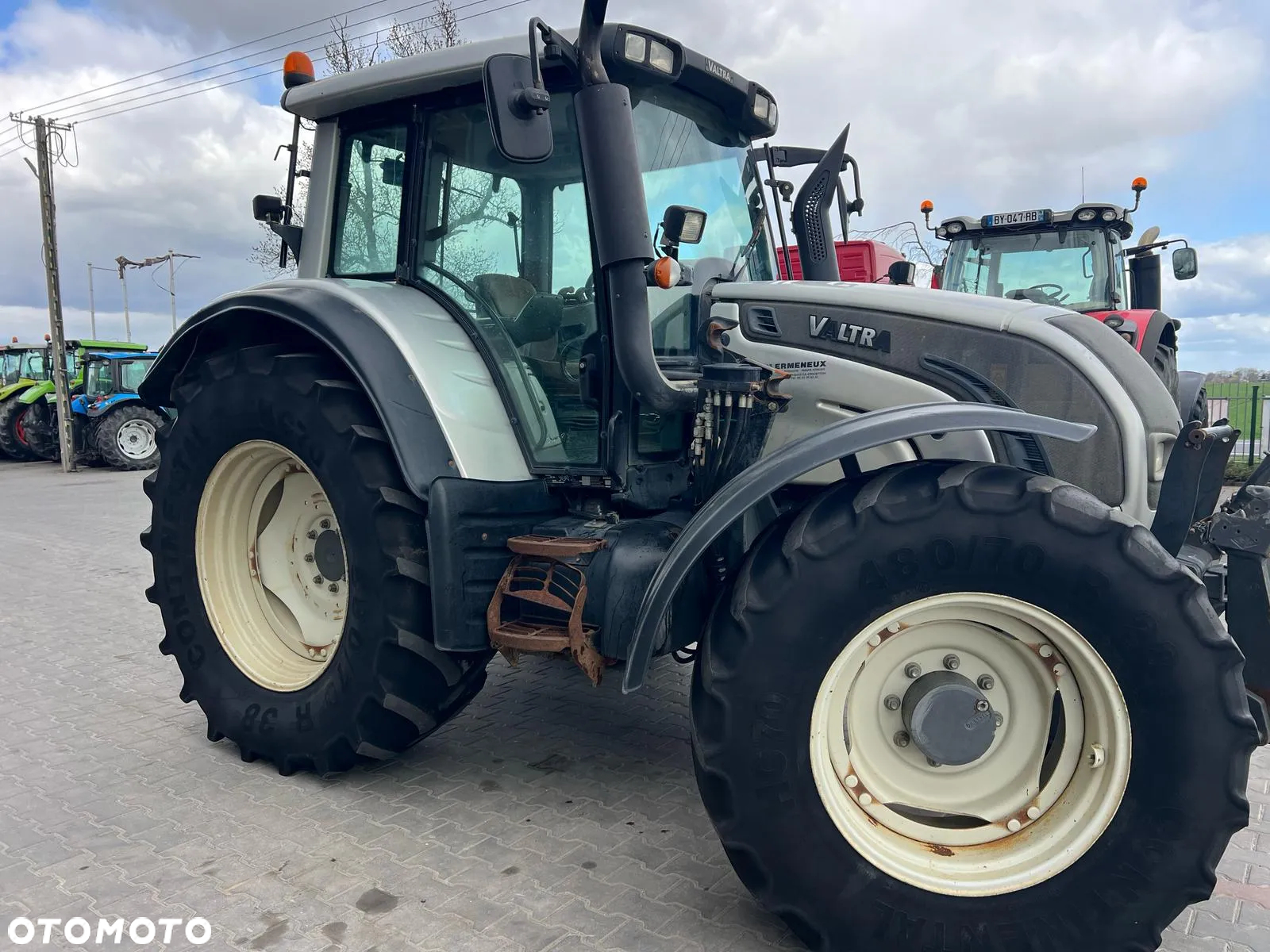 Valtra N 142 DIRECT  163   122 JOHN DEERE - 8