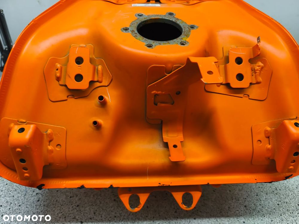 Bak, zbiornik paliwa KTM 390 Duke 24- - 31
