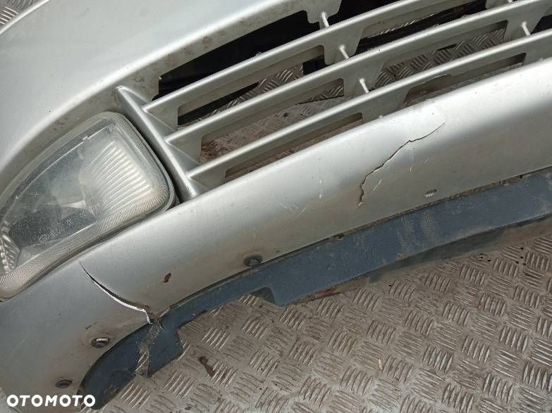 ZDERZAK PRZEDNI CHRYSLER VOYAGER 4 01-04 - 2
