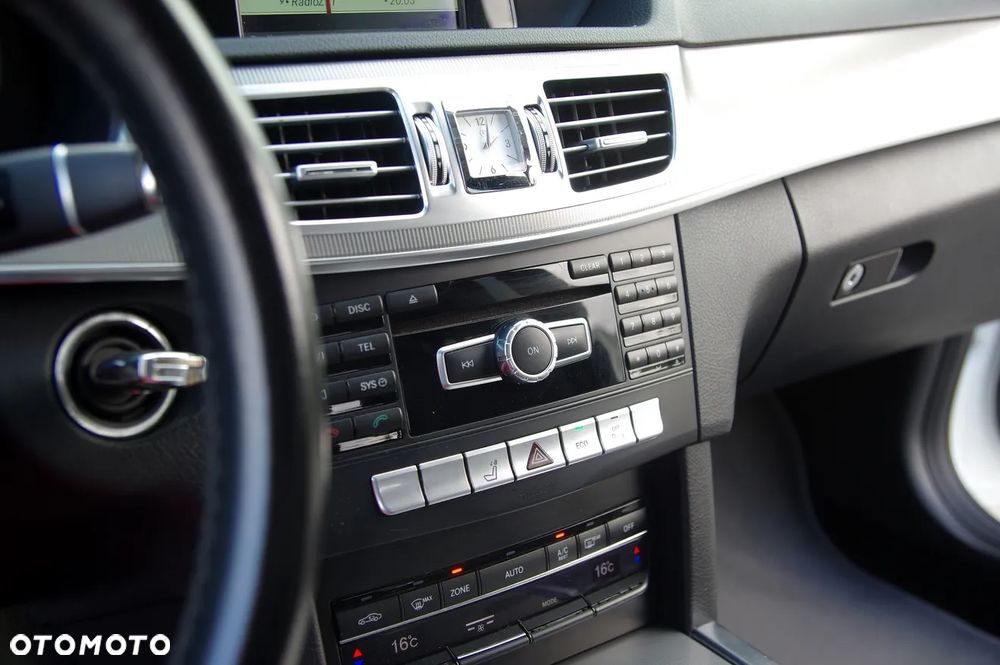 Mercedes-Benz Klasa E 350 BlueTEC 9G-TRONIC Avantgarde - 38