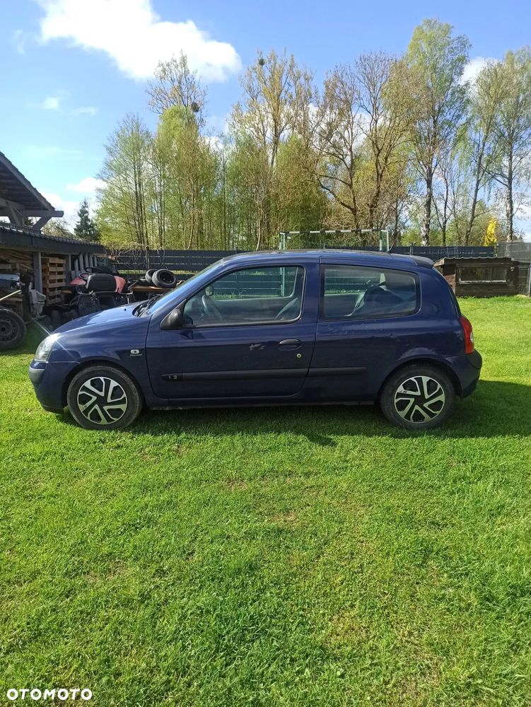 Renault Clio - 2