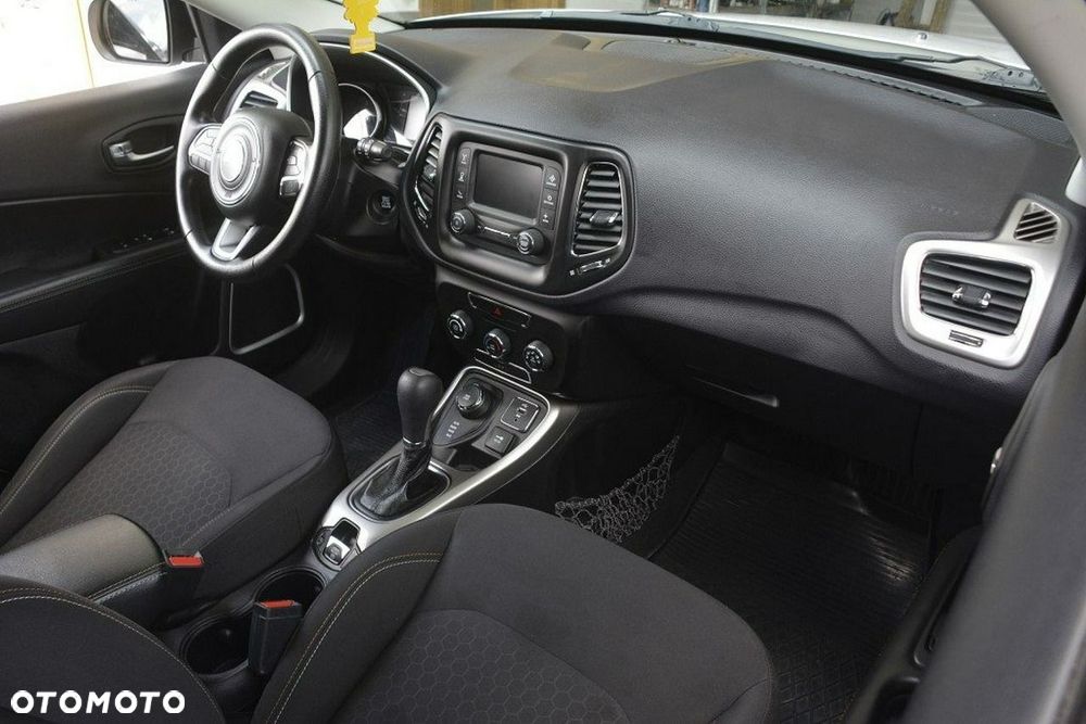 Jeep Compass - 18
