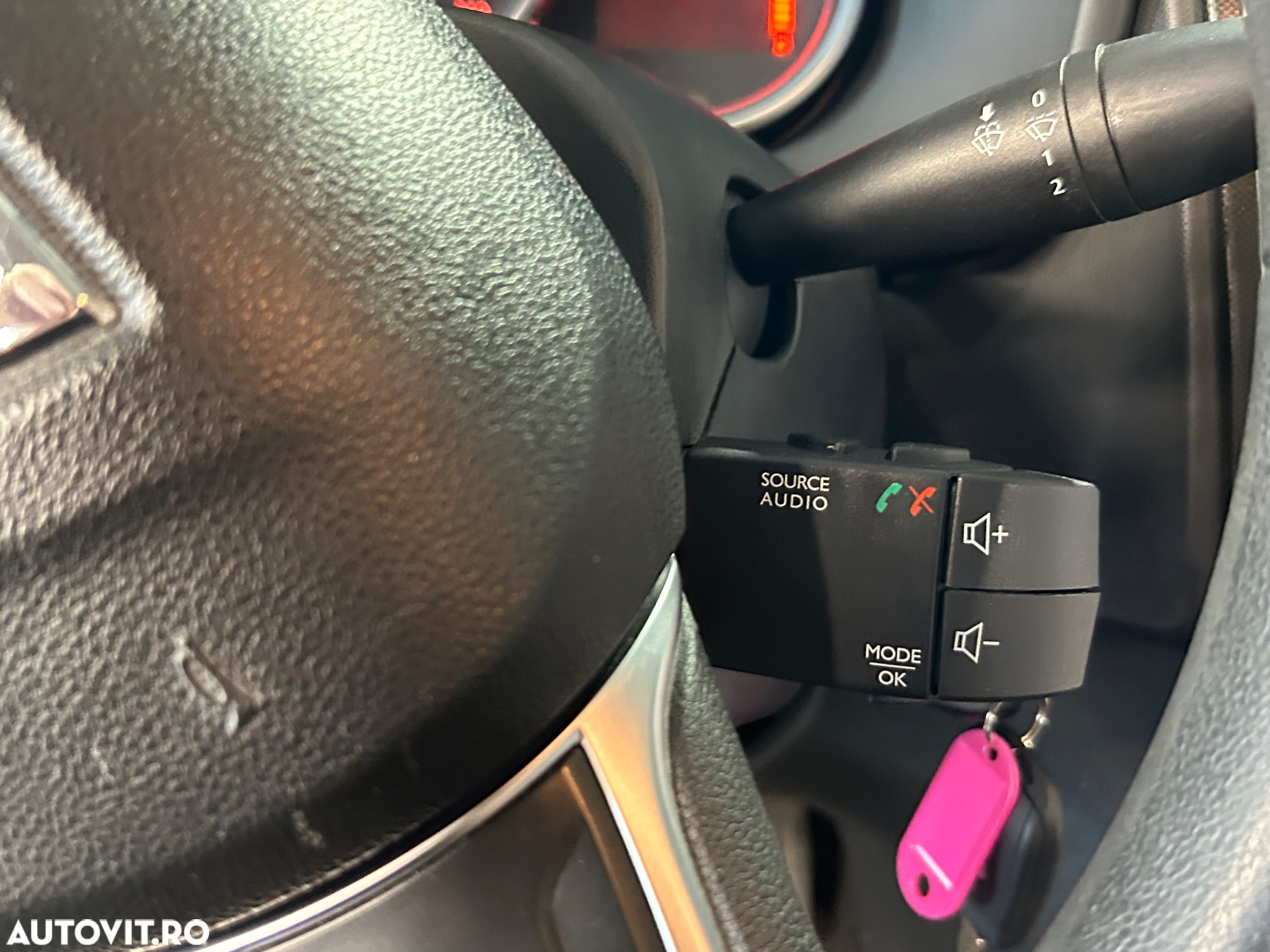 Dacia Logan 1.0 SCe SL PLUS - 11