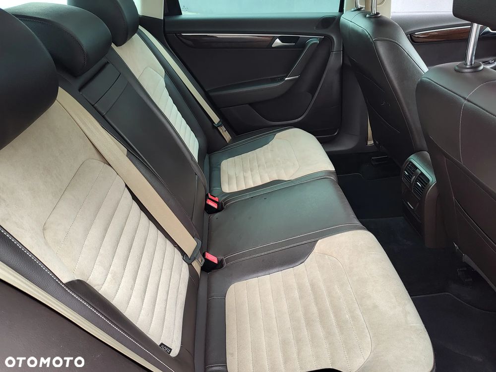 Volkswagen Passat 2.0 Blue TDI SCR Highline - 11