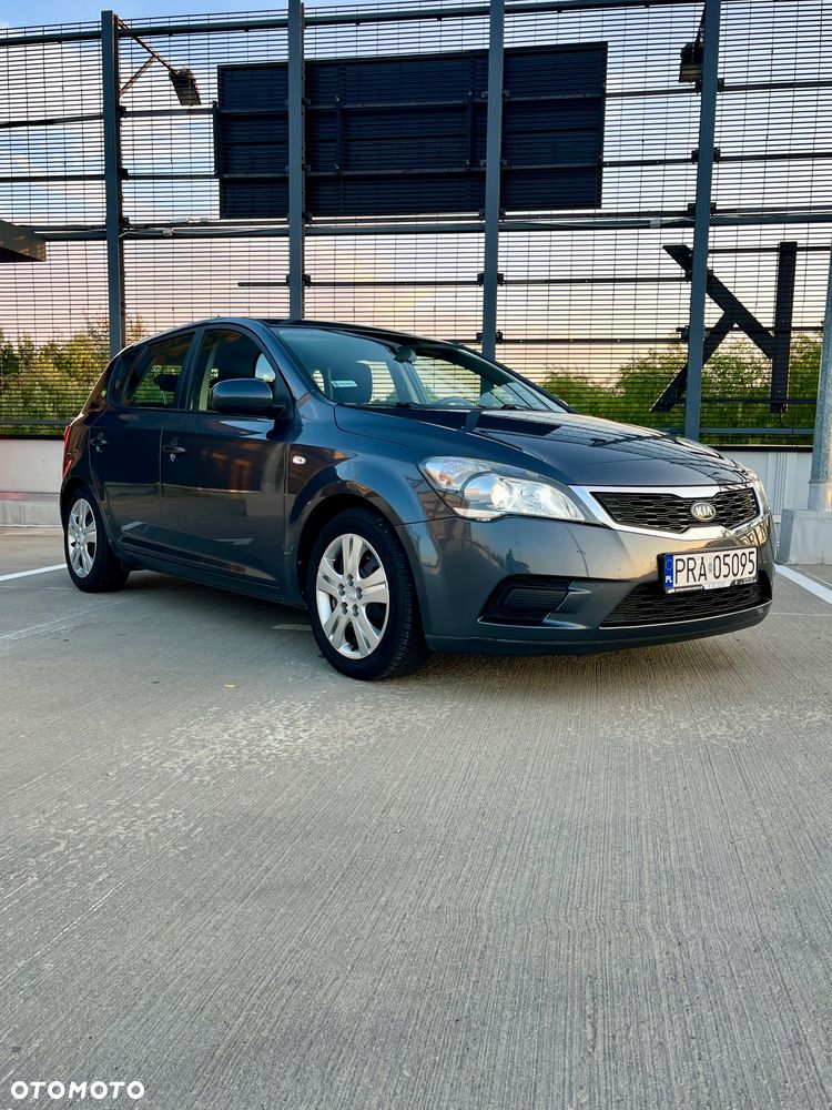 Kia Ceed 1.4 Comfort + - 2