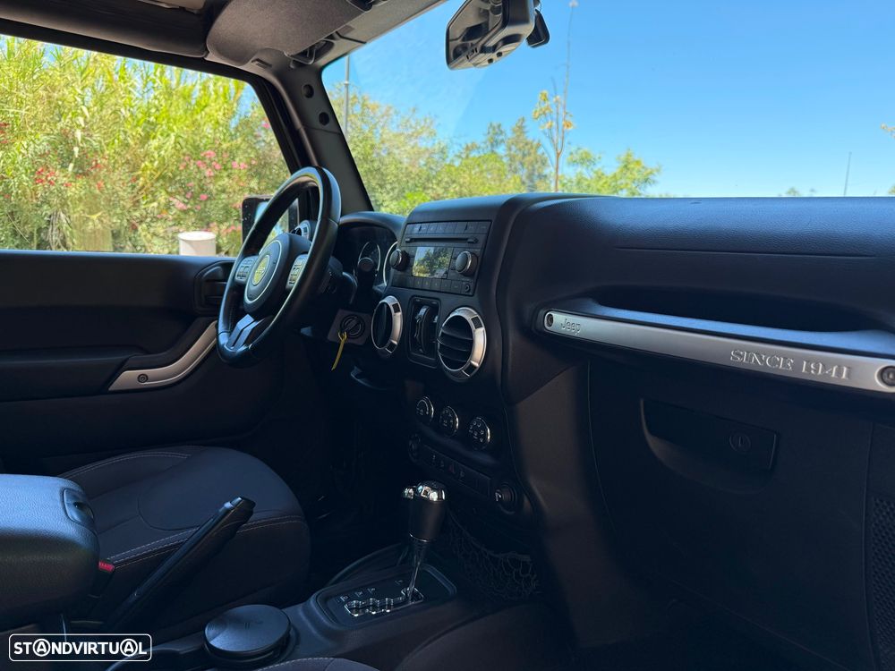Jeep Wrangler Unlimited 2.8 CRD ATX Sahara Adventure Edition - 22
