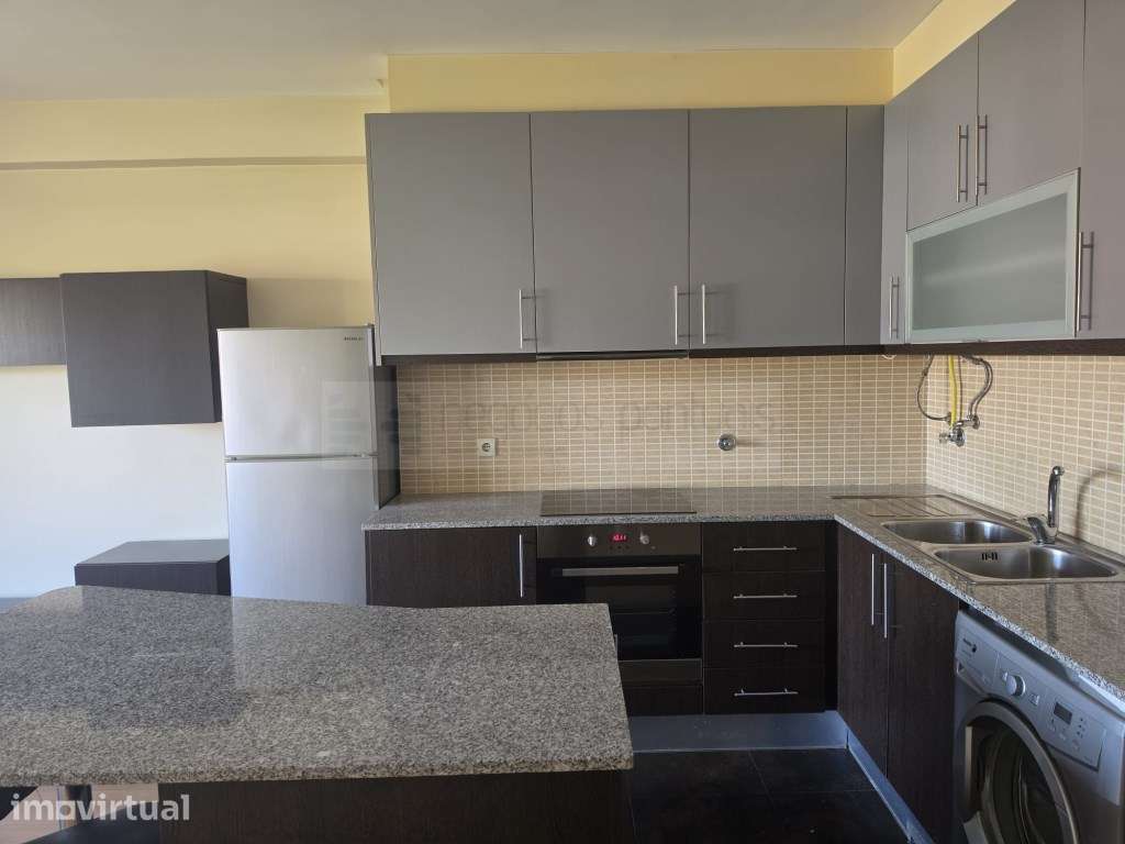 T1 para venda em Gualtar - Braga | Varanda e 2 lugares de garagem - Grande imagem: 2/11