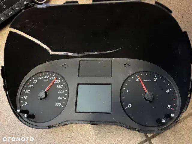 LICZNIK ZEGARY MERCEDES SPRINTER 907 2.0 AUTOMAT A9079005409 - 2