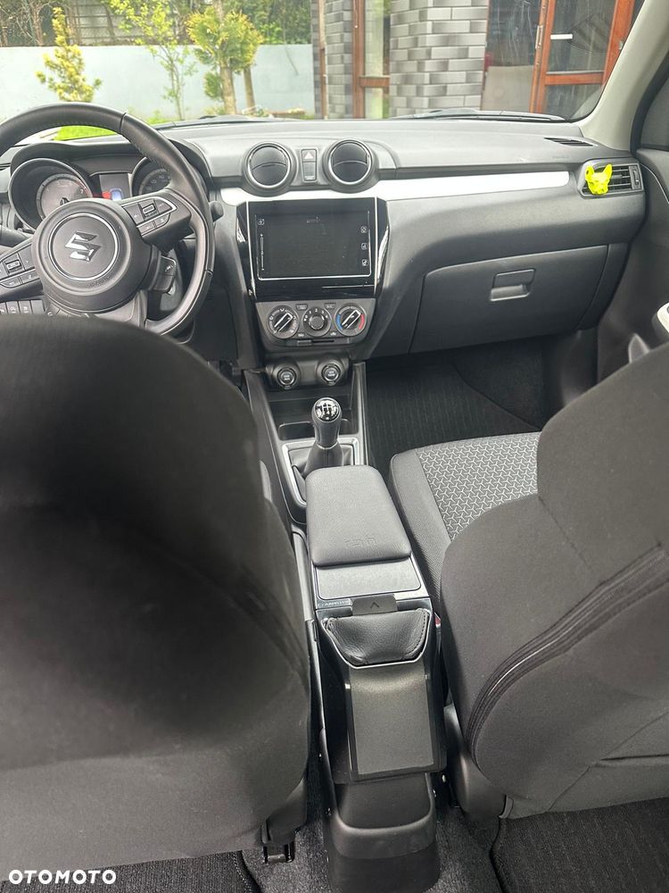 Suzuki Swift 1.2 Dualjet SHVS Premium Plus - 4