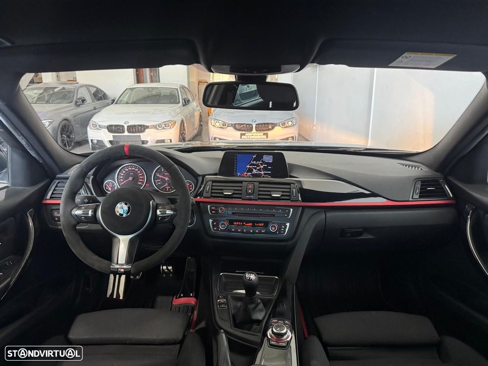 BMW 320 d Pack M - 33